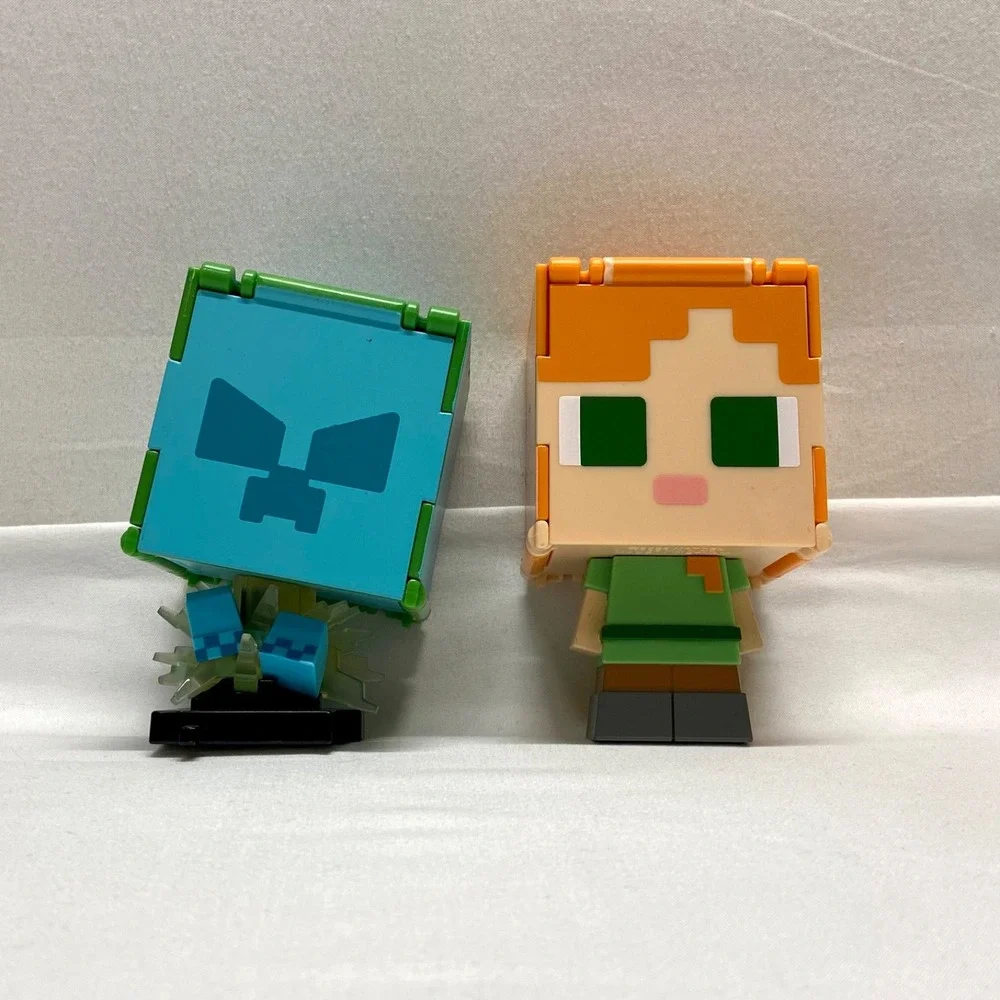 Minecraft Flippin' Figs Charged Creeper Changing CREEPER 2 in 1 & Alex Figure EC